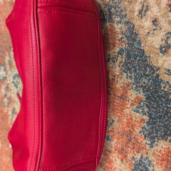 Kate Spade Red Pebbled Leather Shoulder Bag With Gold Chain Hardware.  EUC - Picture 3 of 9